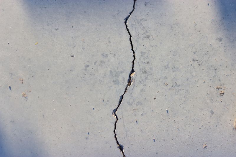 Ceiling Crack Before Repair